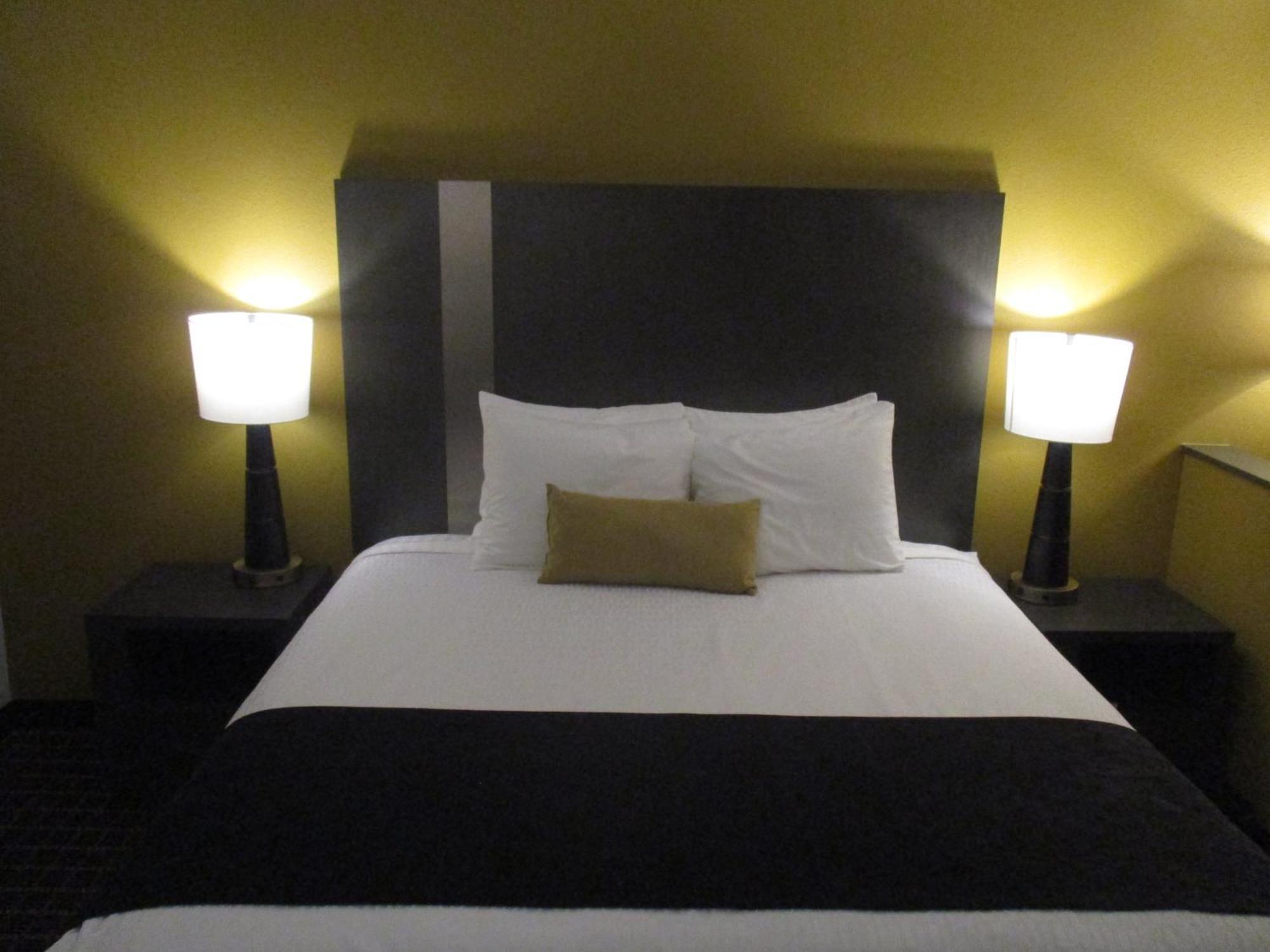 Best Western Plus Lampasas Inn & Suites Номер фото